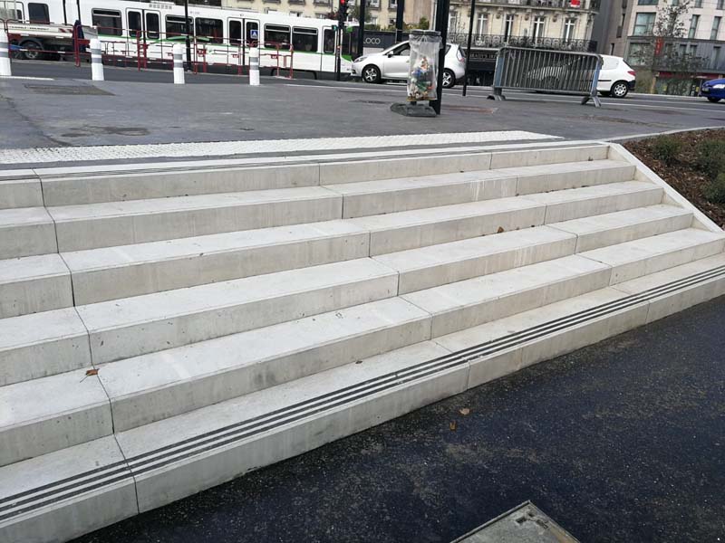 banc-beton-gare-nantes-socramat-fabrication