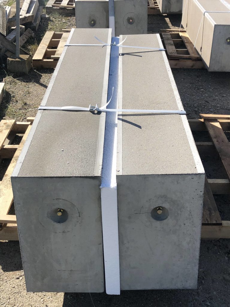 mur-banc-beton-prefabrique-avant-la-pose-socramat-fabrication